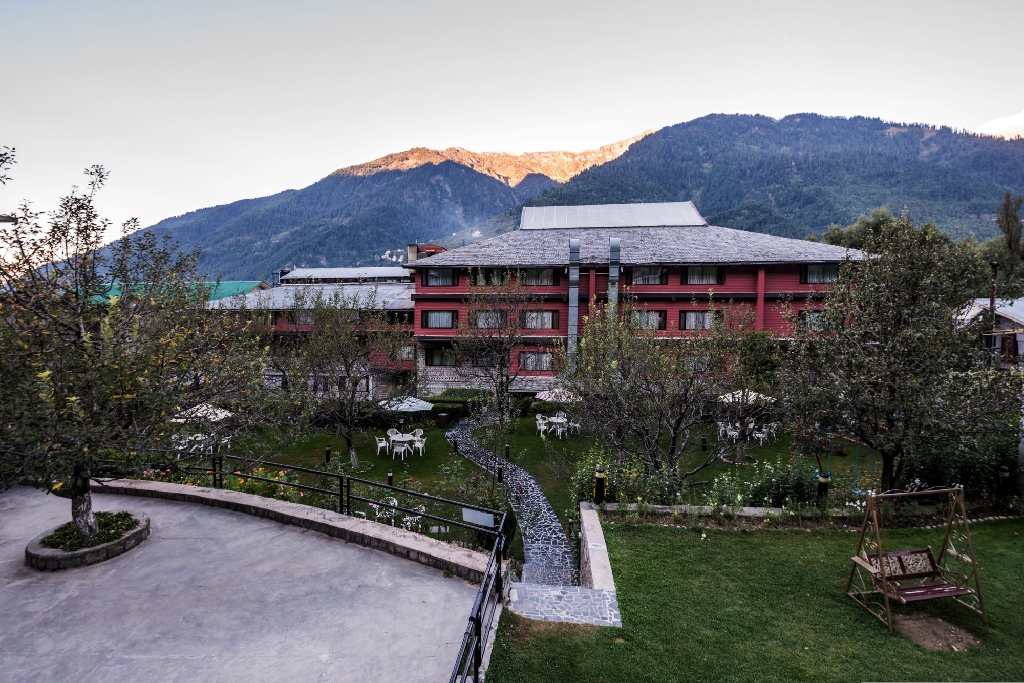 Honeymoon Hotel