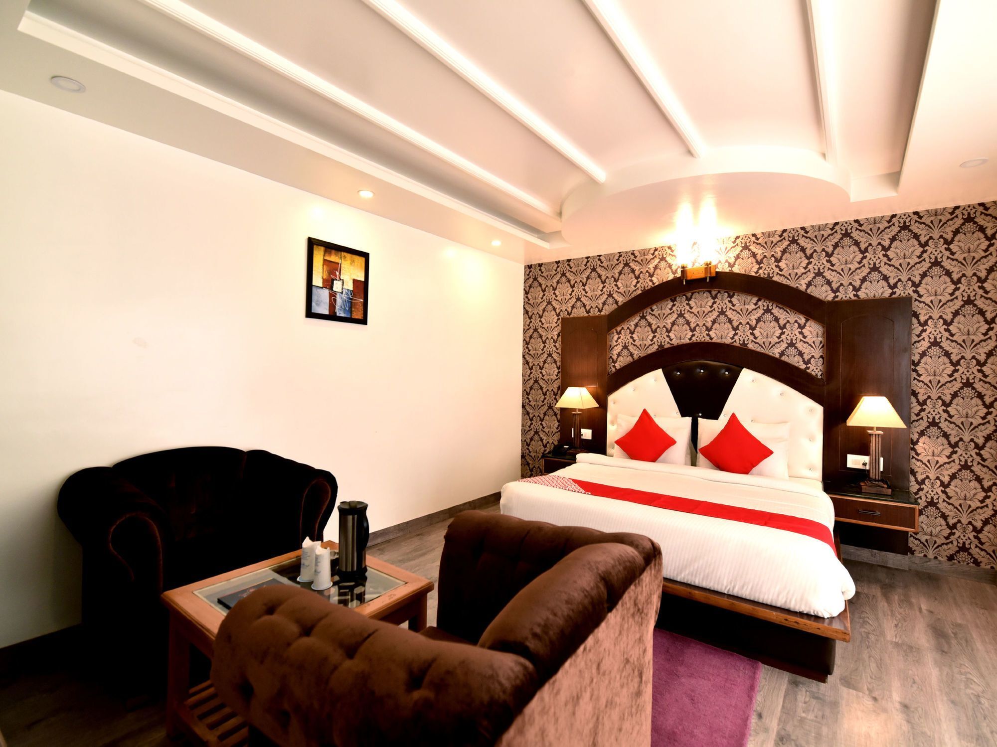 Hotel Oyo 13091 Grand 3*
