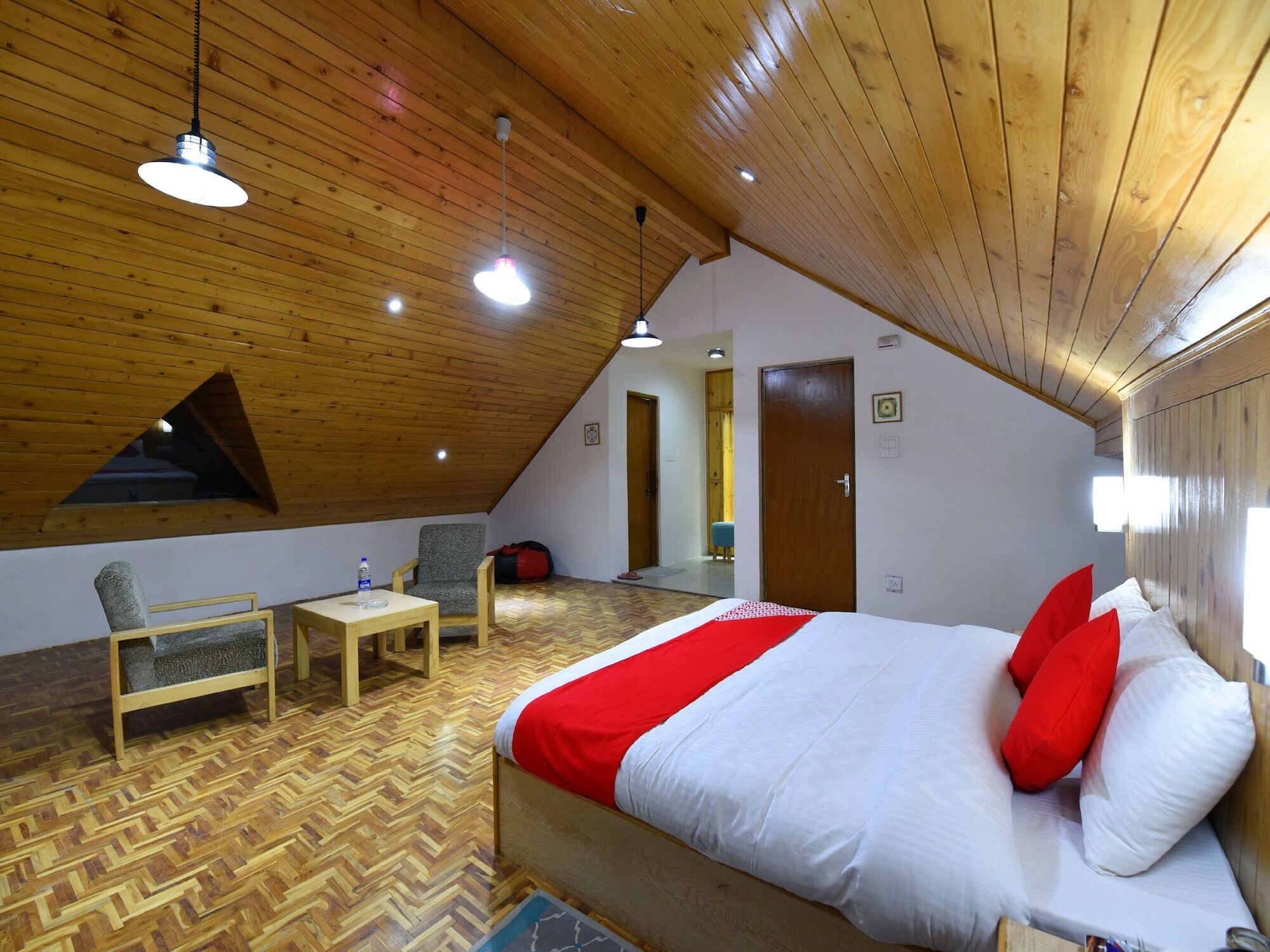 Hotel Oyo 14284 Mount Manali (Himachal Pradesh)