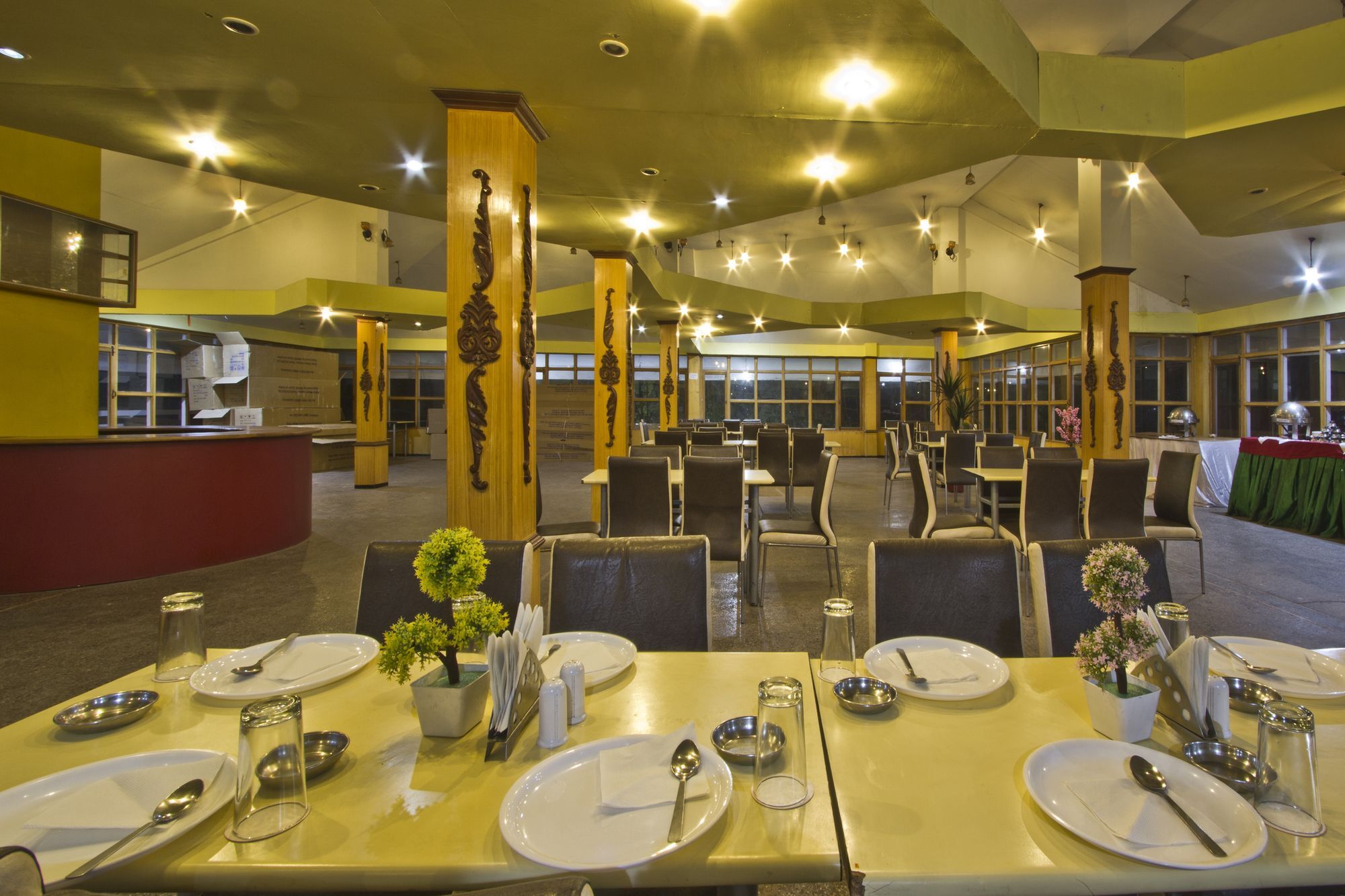 Oyo 162 Hadimba Road Hotel Manali (Himachal Pradesh)