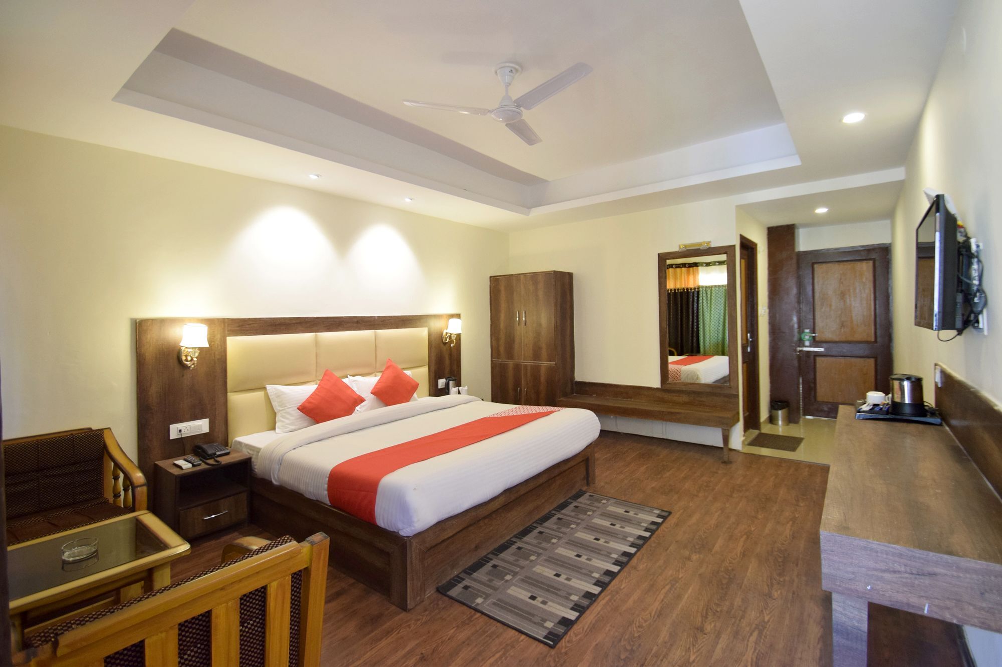 Hotel Oyo 11643 Sunrise