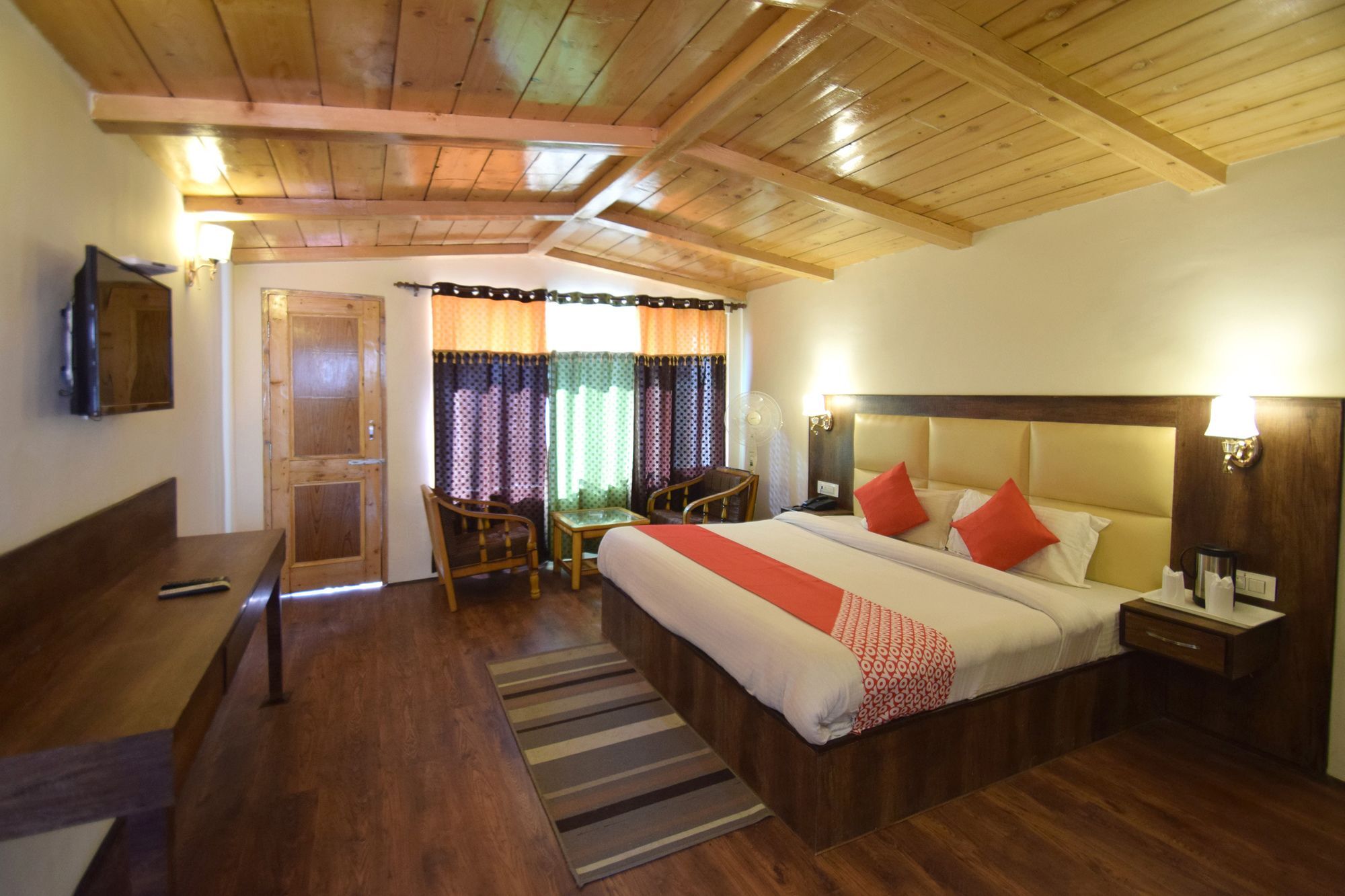 Hotel Oyo 11643 Sunrise Manali (Himachal Pradesh)