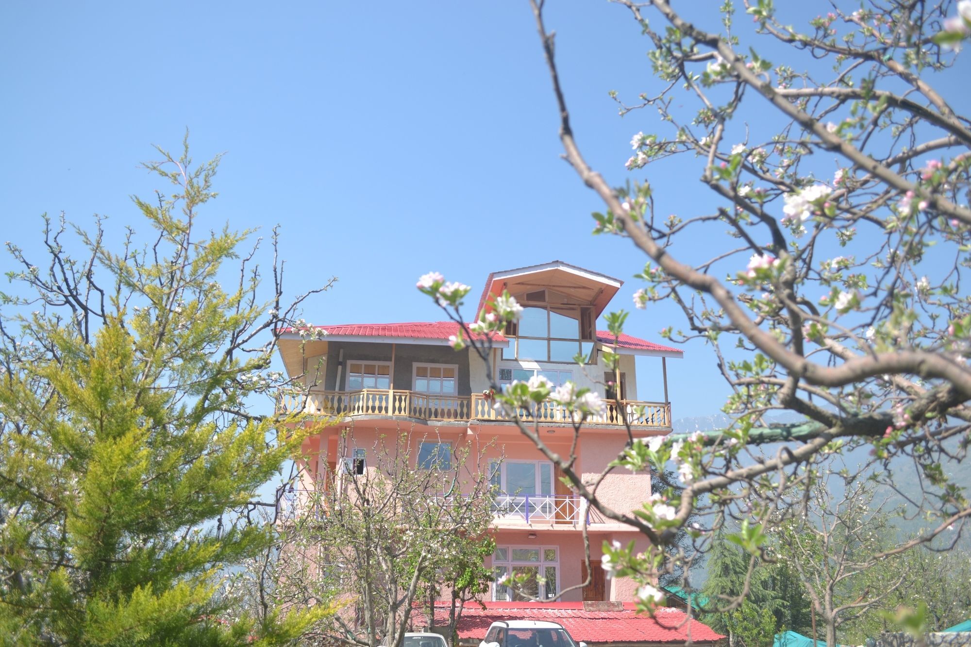 Bharhka Countryside 3*