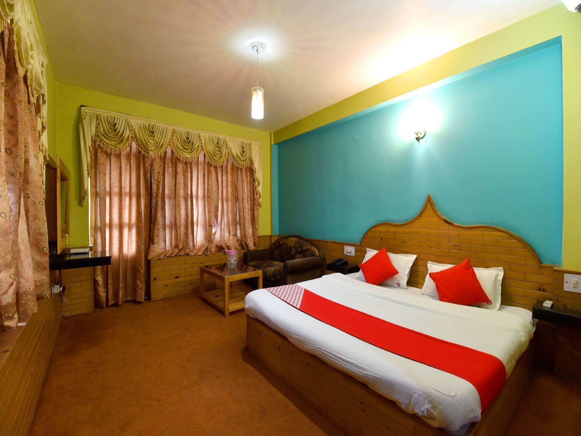 Hotel Oyo 13218 Hollywood 2*