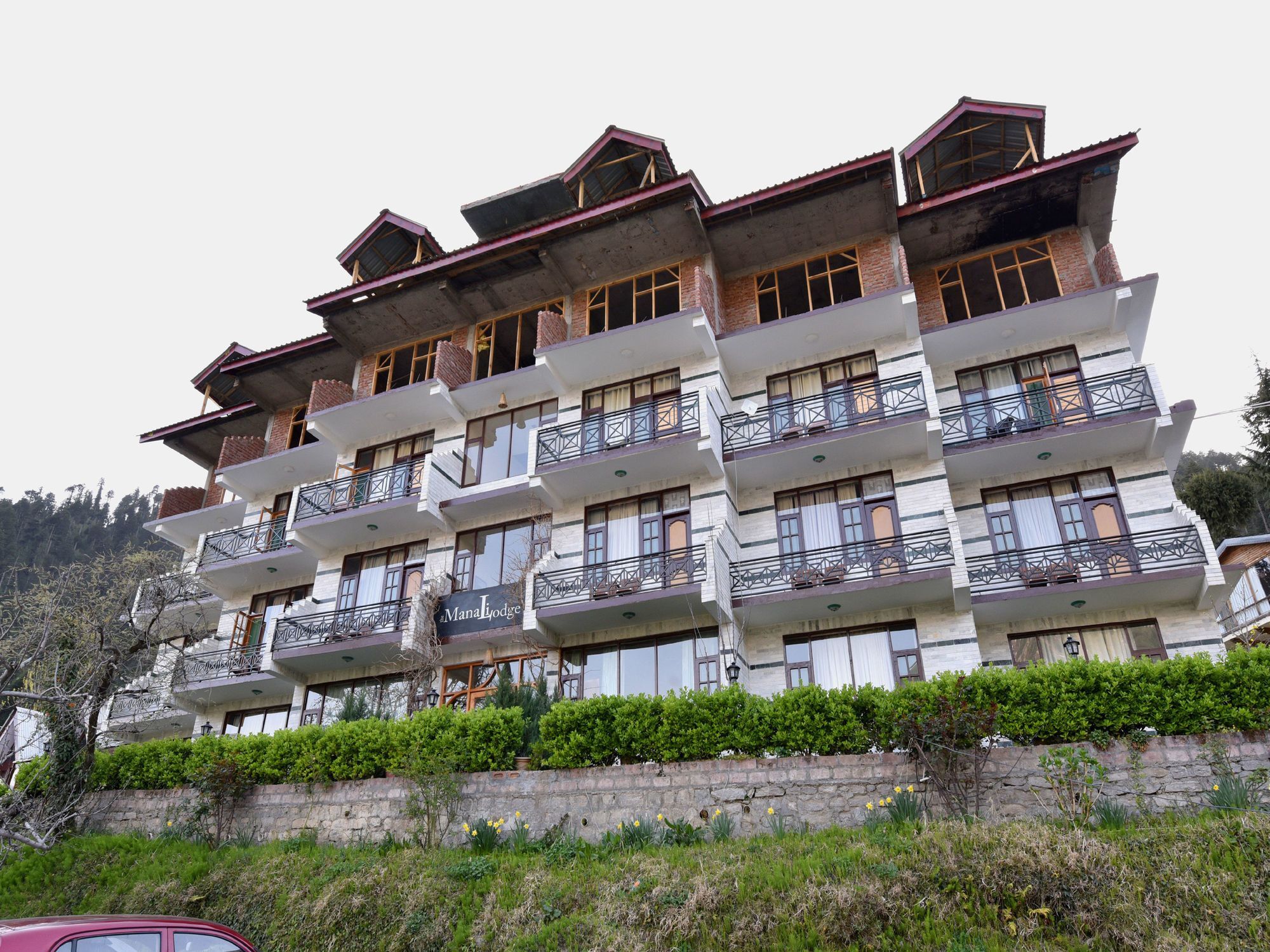 Oyo 12735 The Hotel