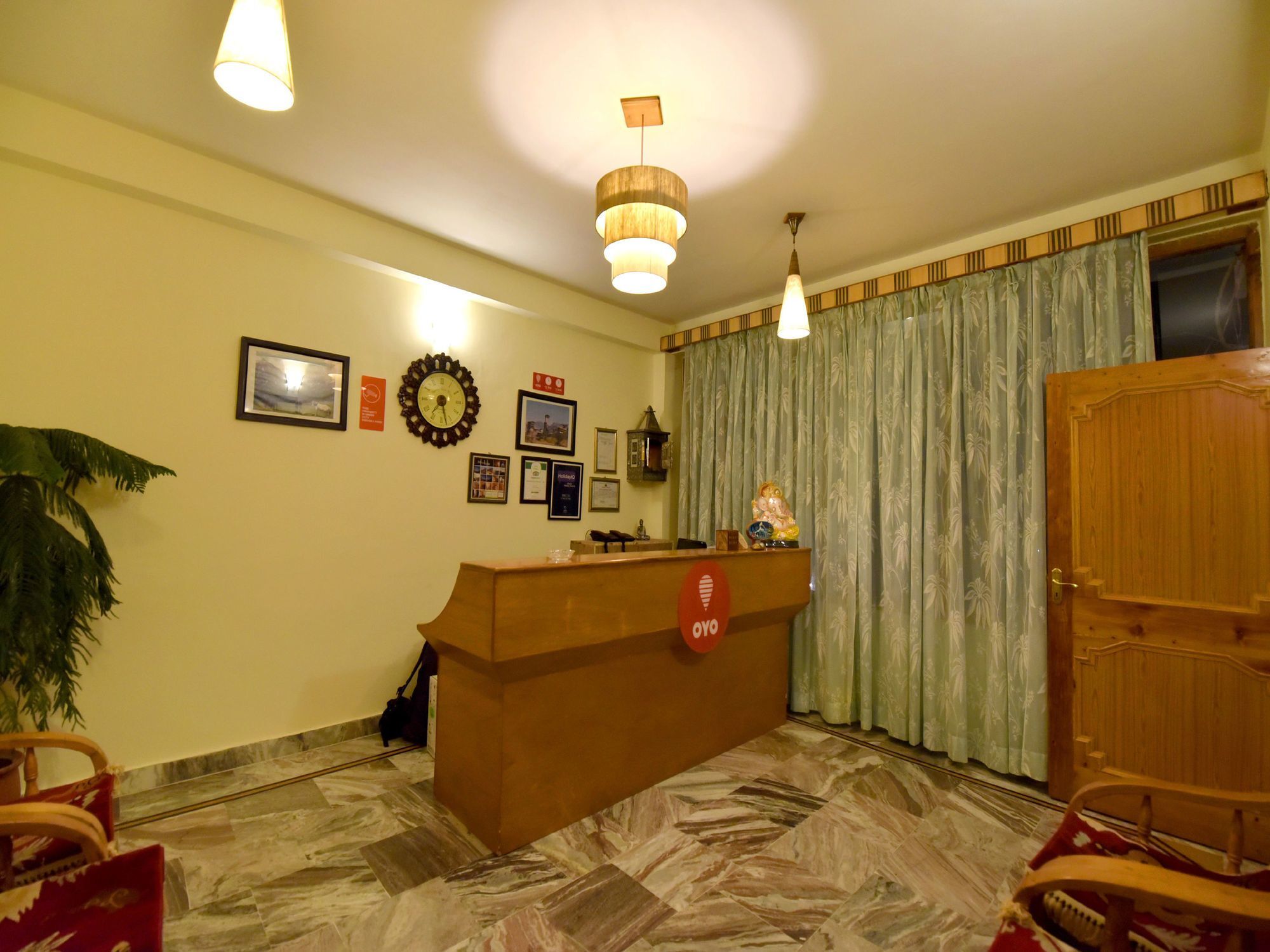 Oyo 12735 The Hotel