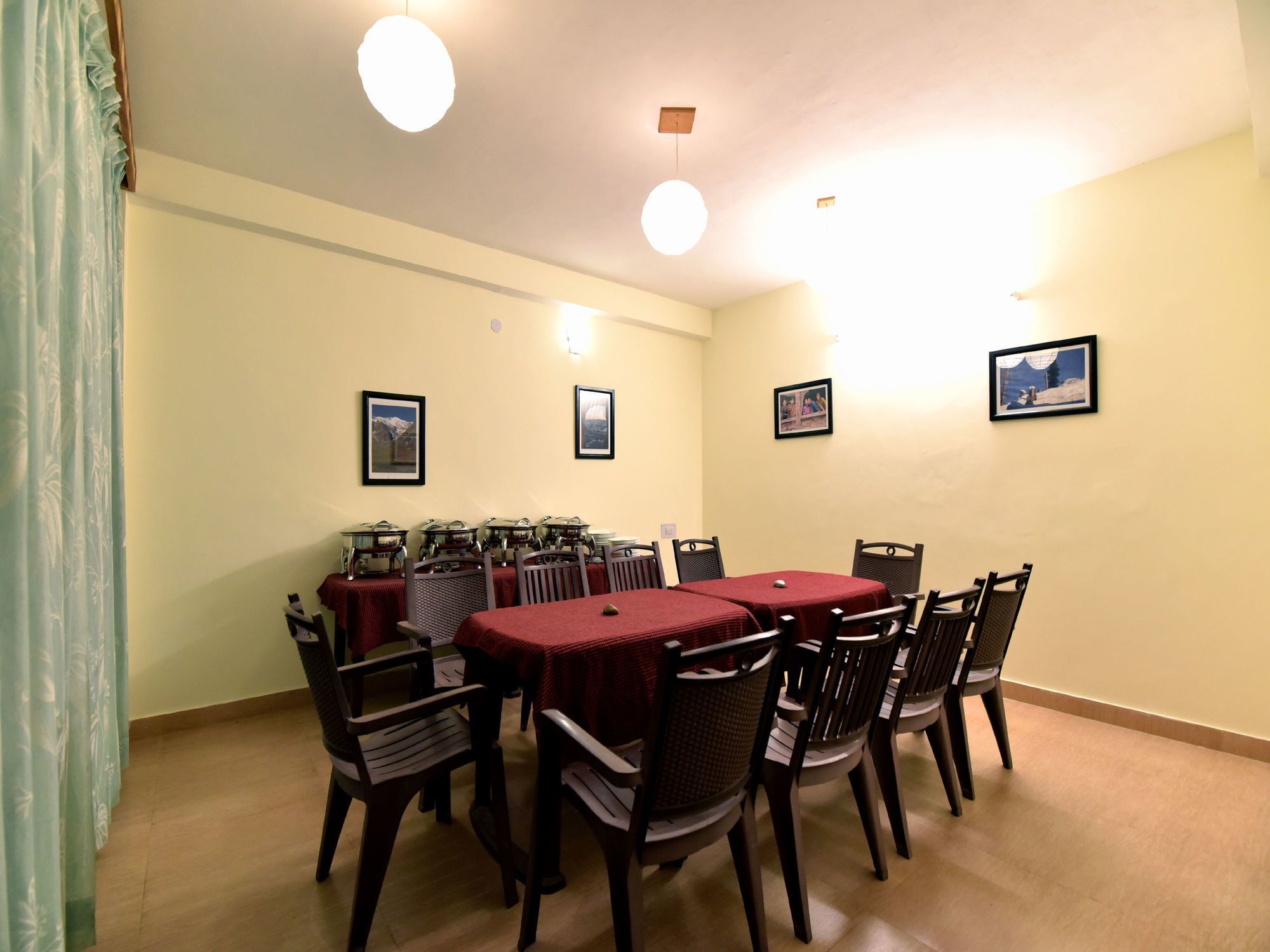 Hotel Oyo 12735 The Manali (Himachal Pradesh)
