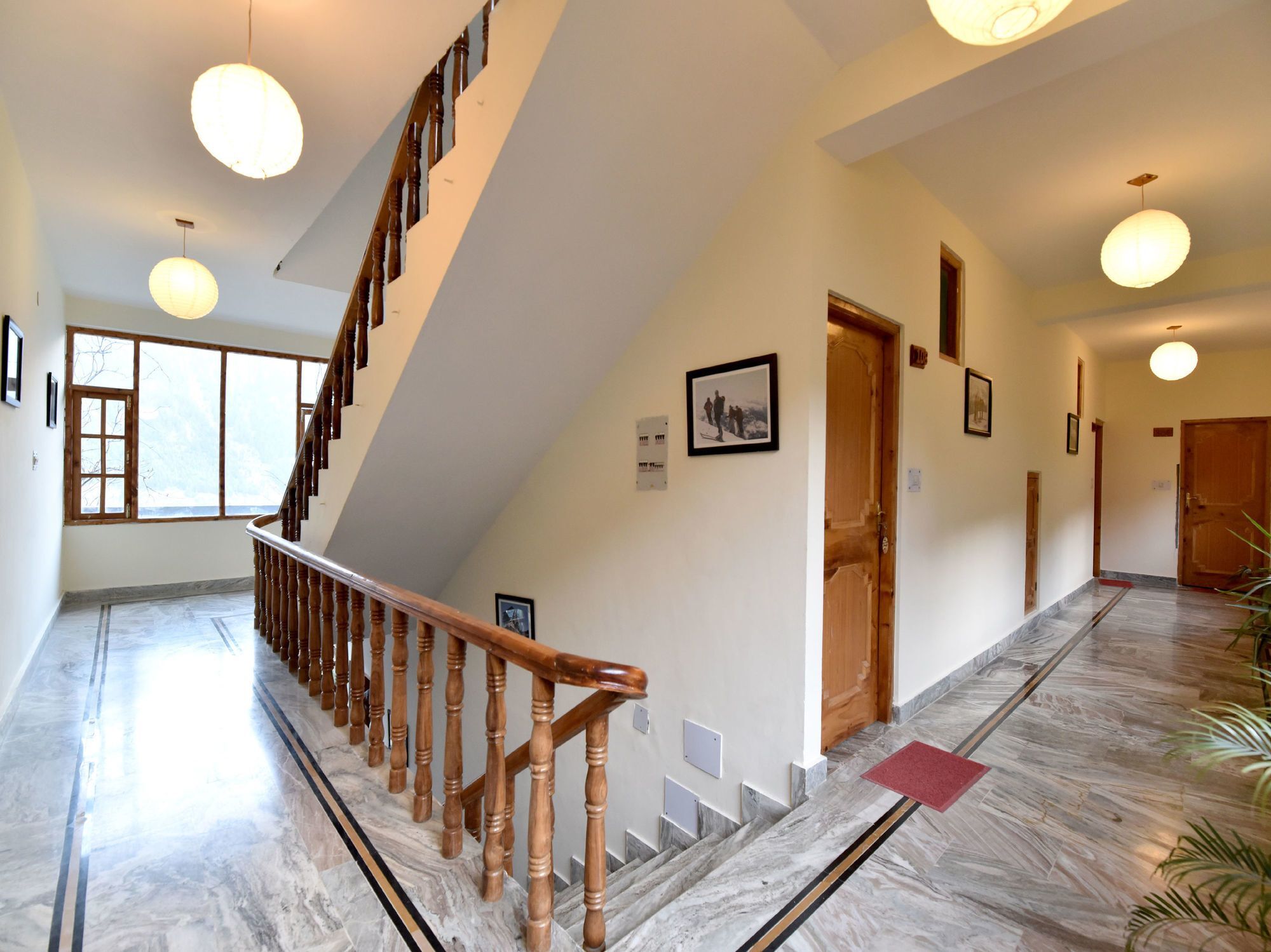 Oyo 12735 The 3* Manali (Himachal Pradesh)