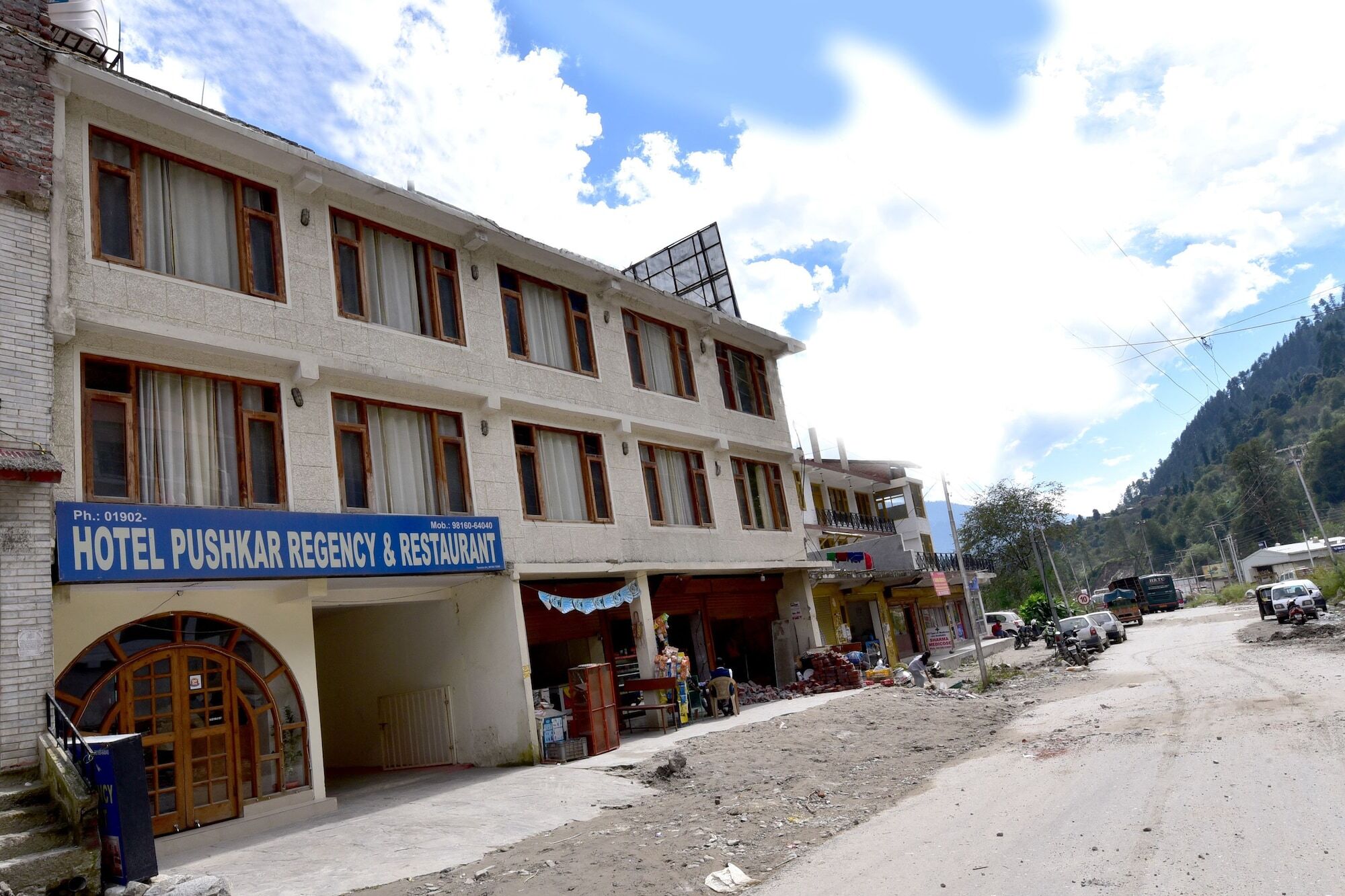 Hotel O Pushkar Regency Manali (Himachal Pradesh)