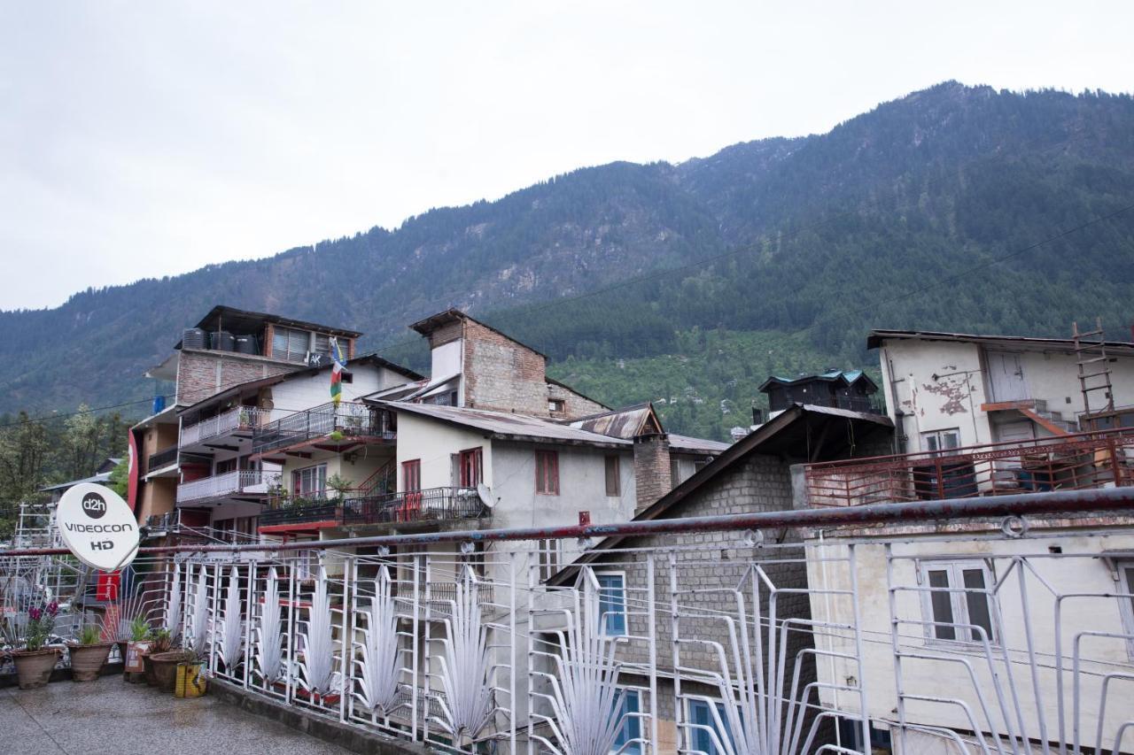 Shingar Mall Road Manali (Himachal Pradesh)