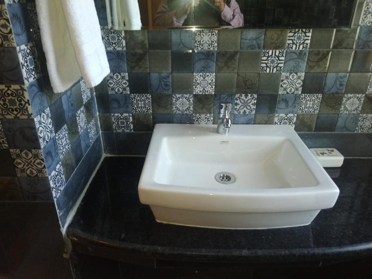Hotel Nehru Kund Heights By Jitainn Manali (Himachal Pradesh)