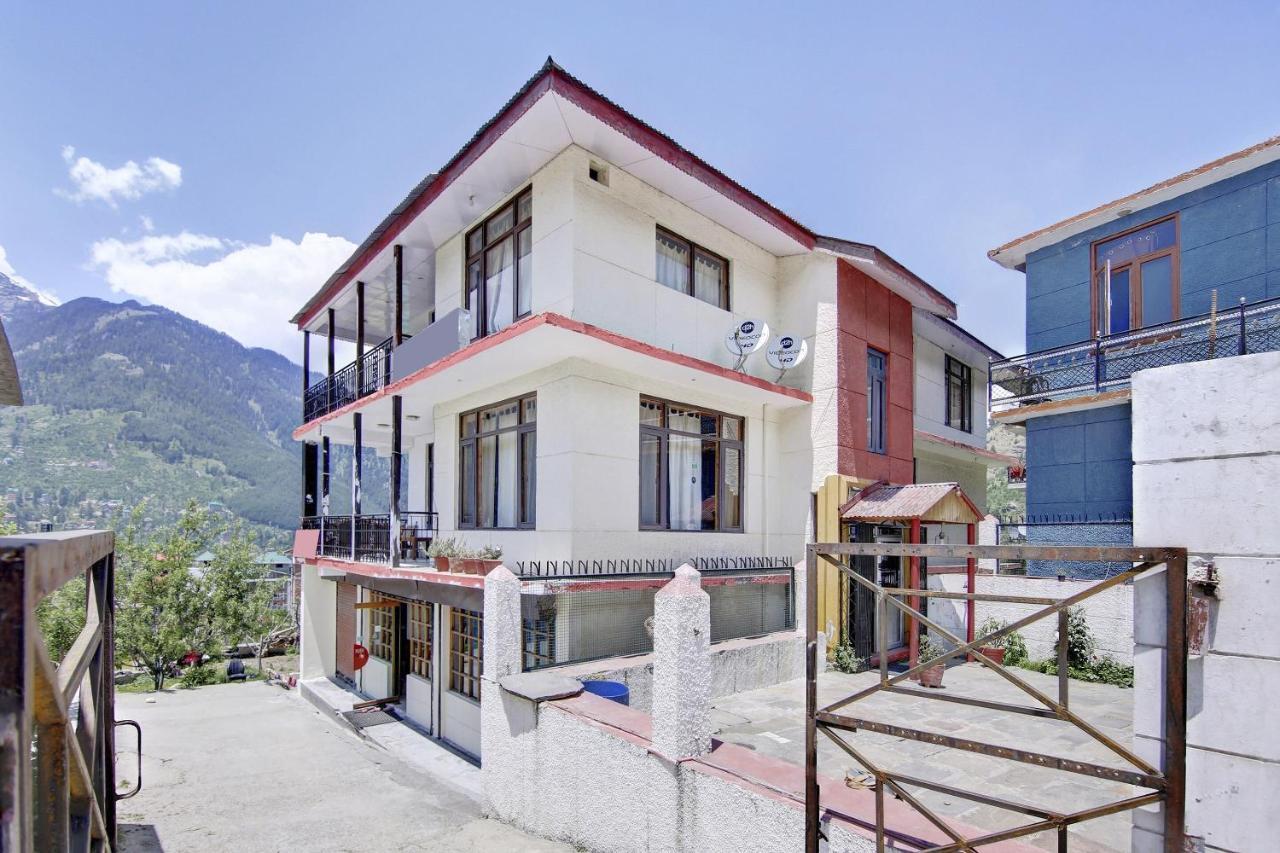 Pleasant Family On Naggar Road
