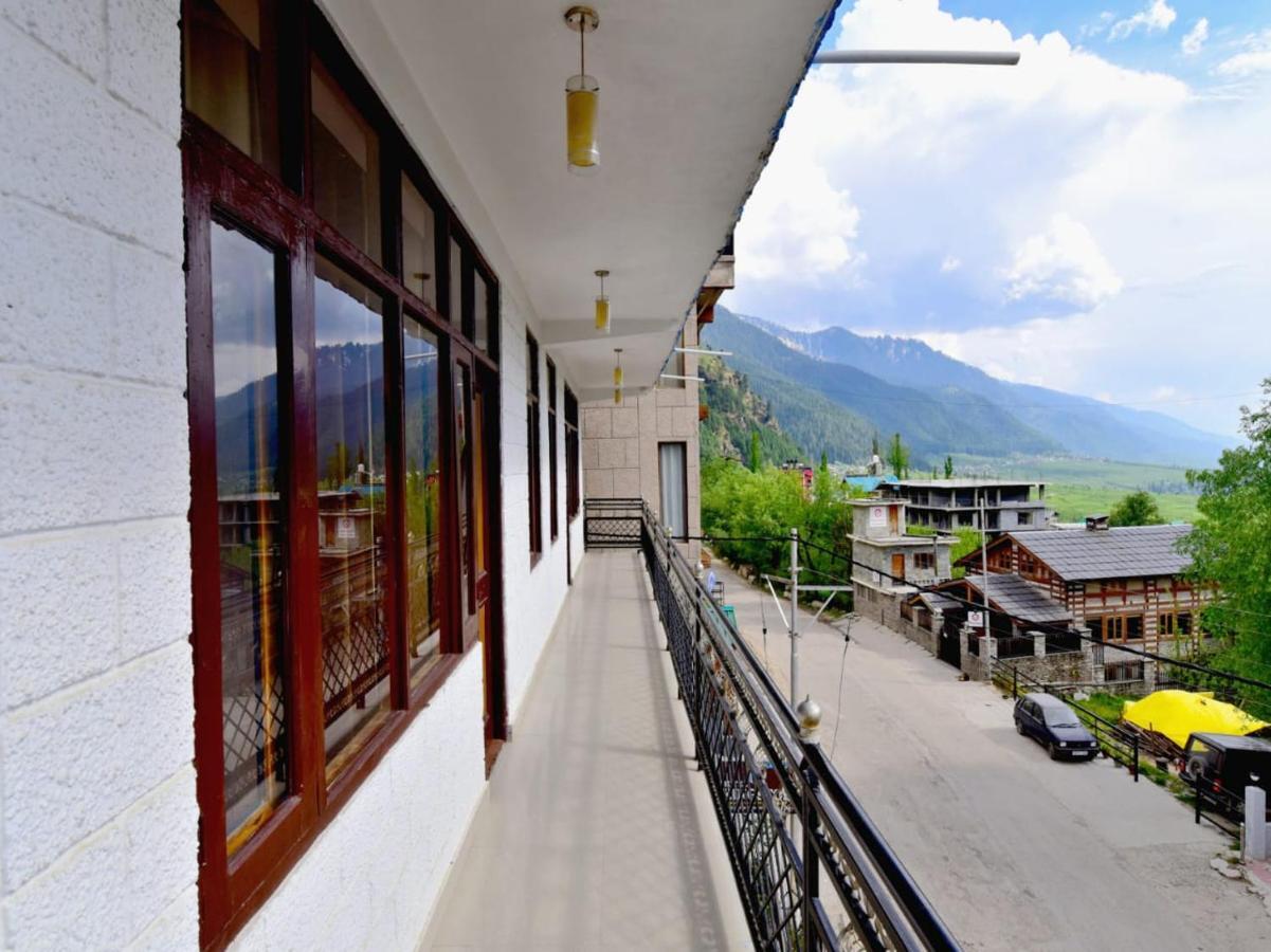 Kingston Hotel *