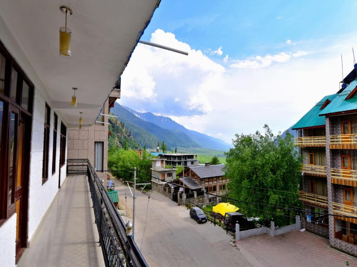 Kingston Hotel