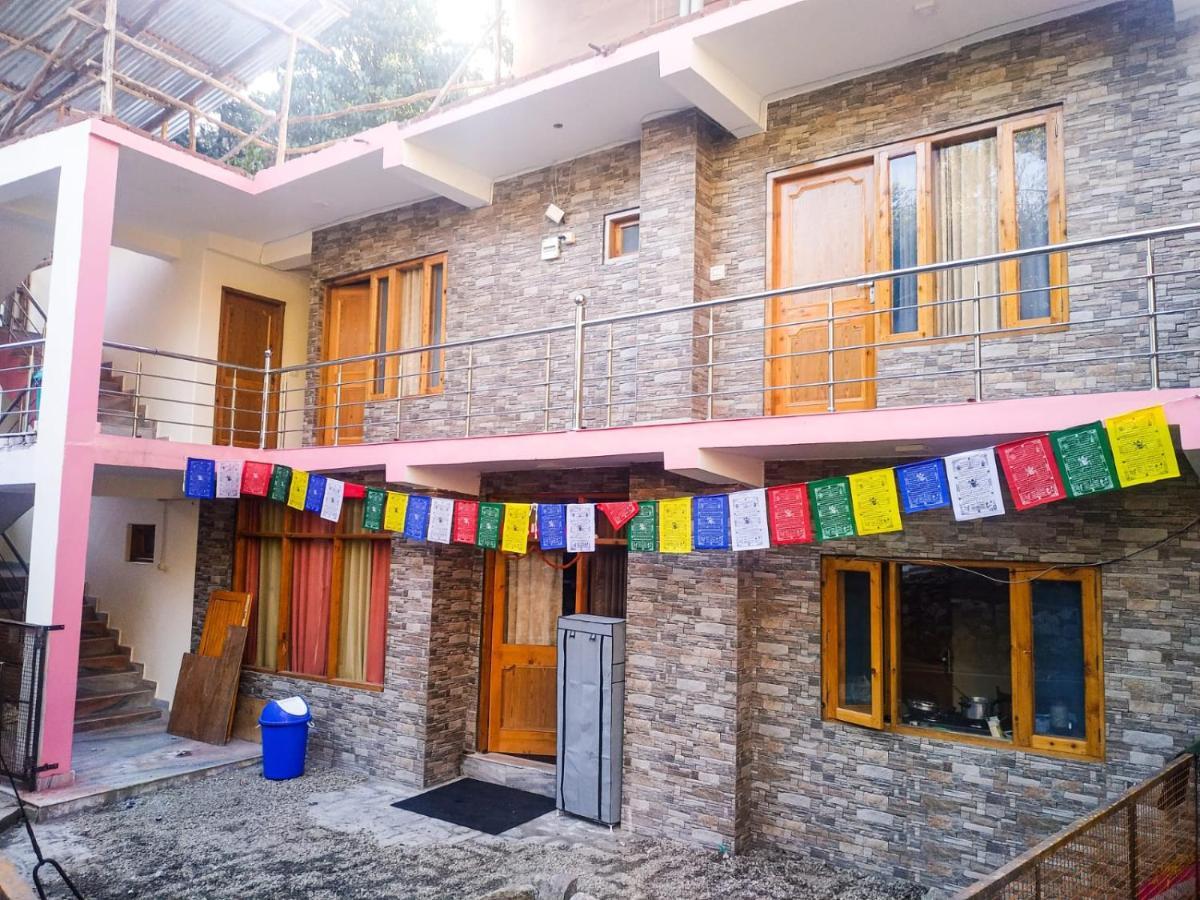 Backpackers Headquarter Hostel