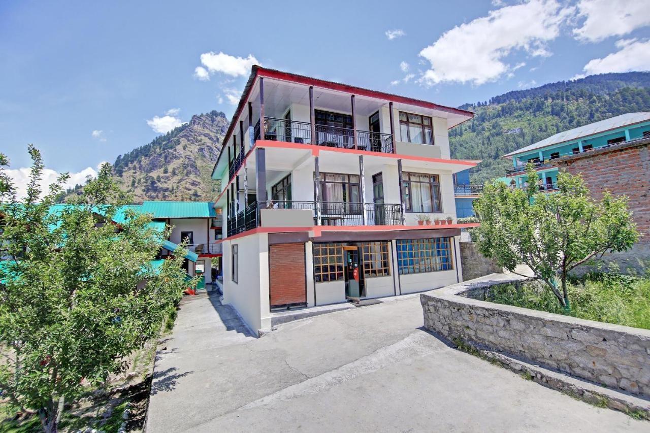 Pleasant Family On Naggar Road *