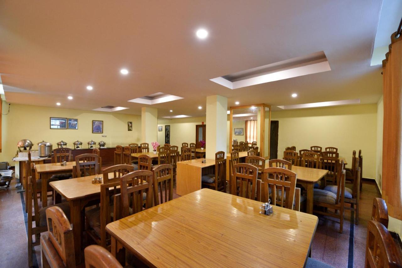 Oyo 1414 Kalinga Grand 3*
