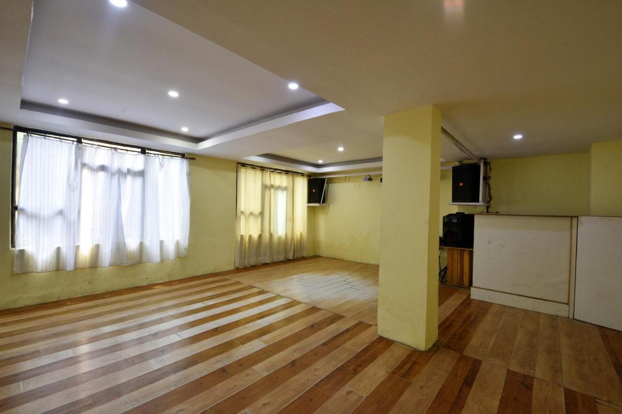 Oyo 1414 Kalinga Grand 3*
