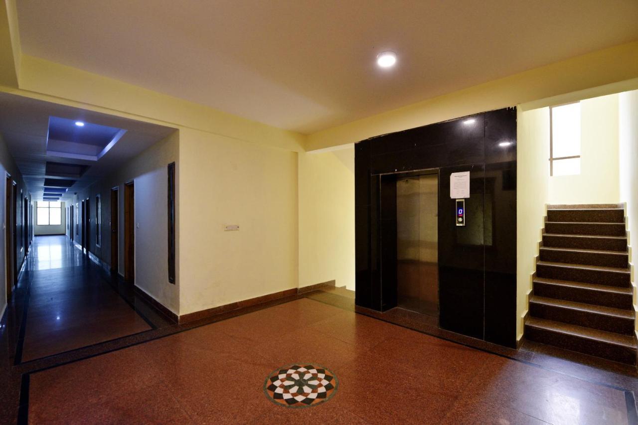 Oyo 1414 Kalinga Grand Hotel 3*