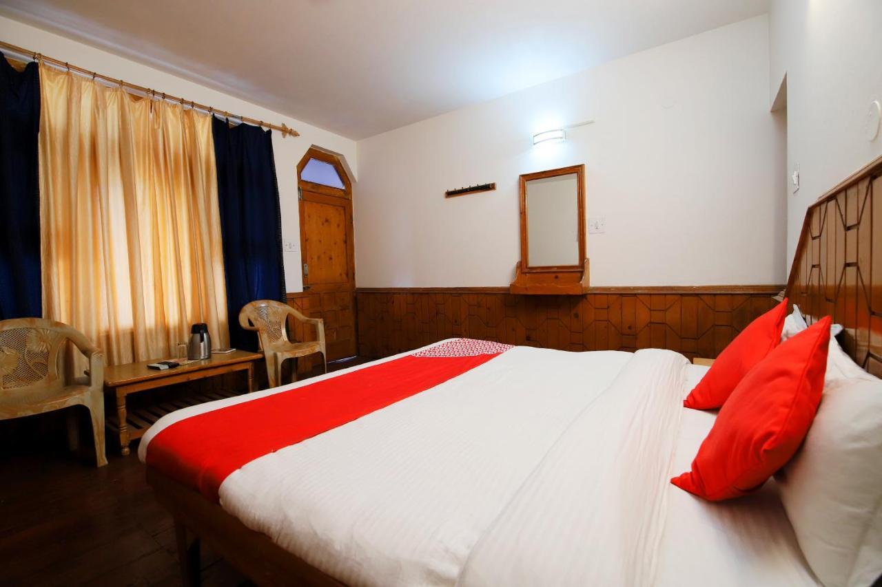 Hotel Oyo 6426 Rishi Palace 3*