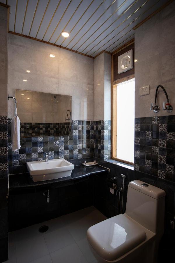 Hotel Nehru Kund Heights By Jitainn Manali (Himachal Pradesh)