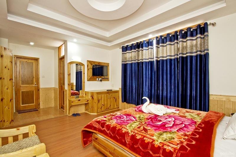 Hotel Uday Himalaya 4*