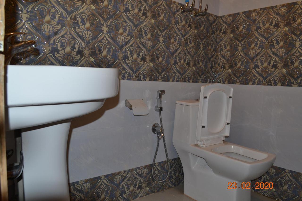 Hotel Mallu Singh's