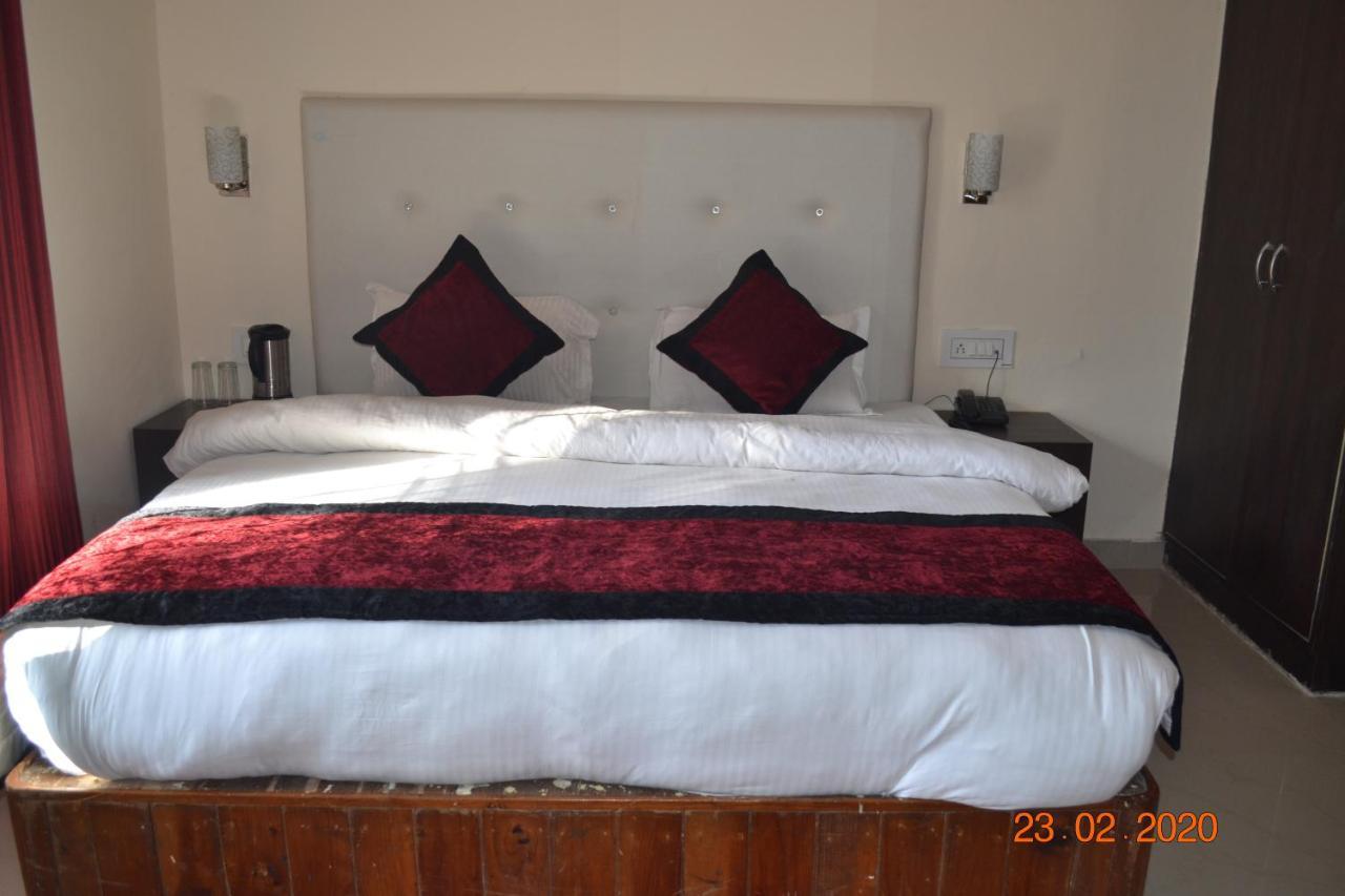 Hotel Mallu Singh's Manali (Himachal Pradesh)