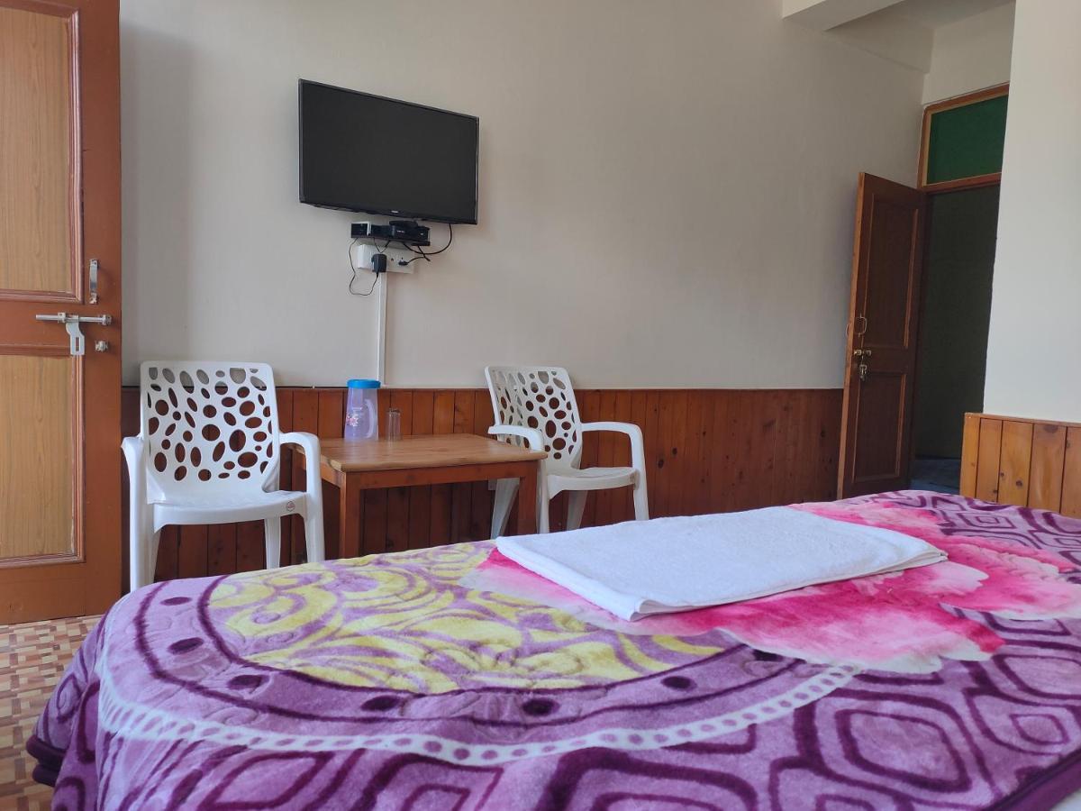 Roop Mountain Homestay Manali (Himachal Pradesh)