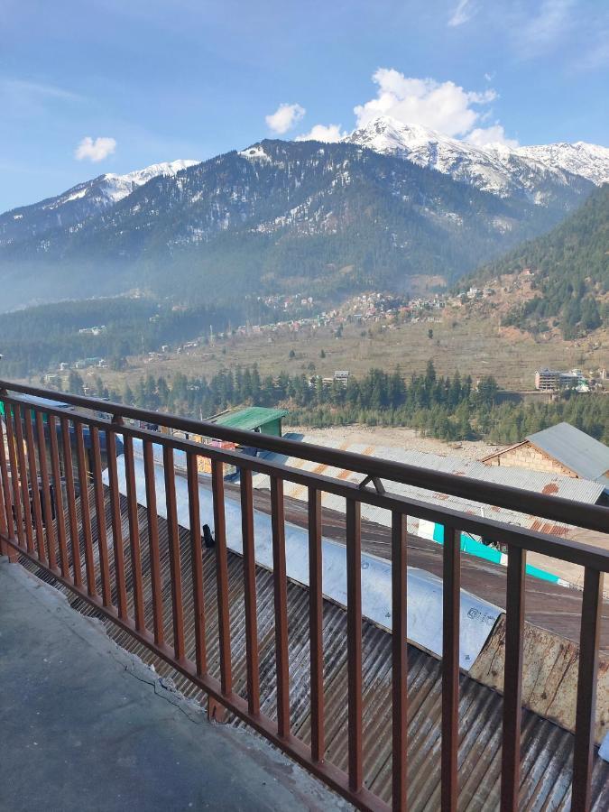 Roop Mountain Homestay *