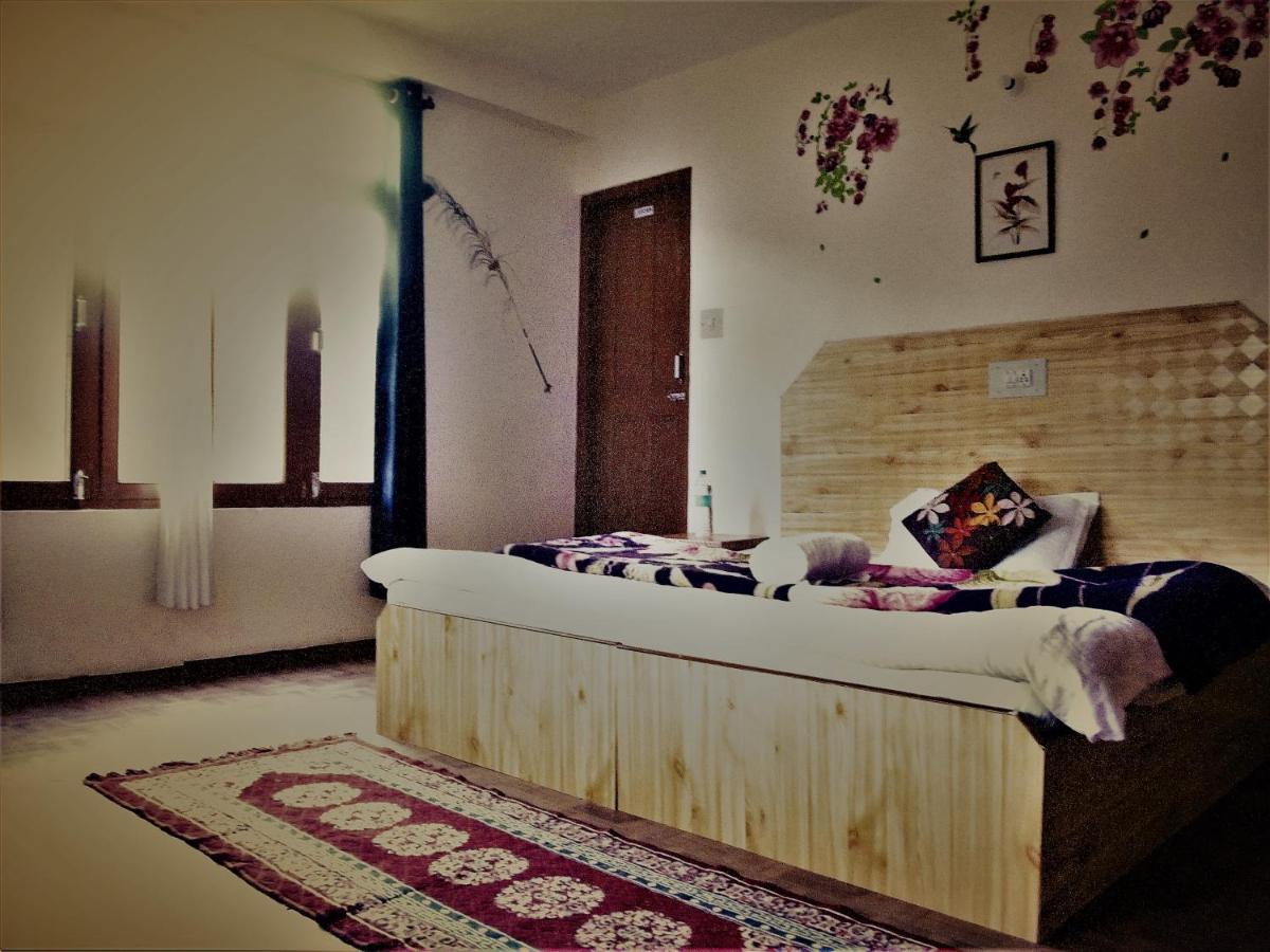 Manali Top Inn Guest house Manali (Himachal Pradesh)