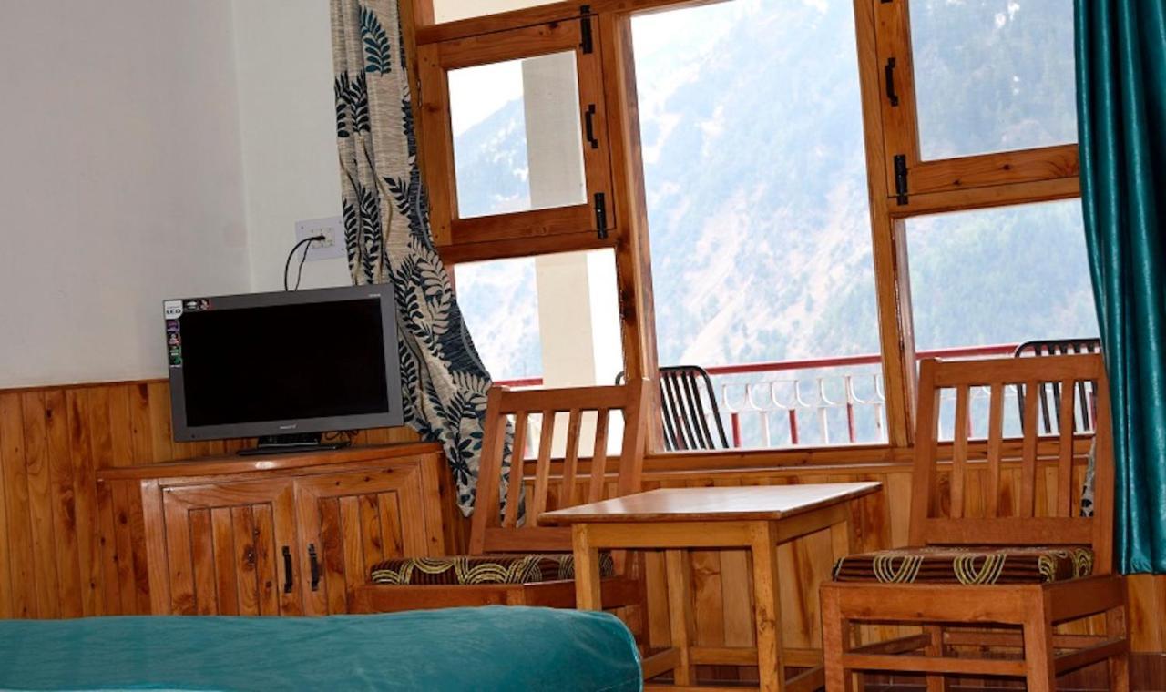 Hotel Rishi Palace Manali (Himachal Pradesh)