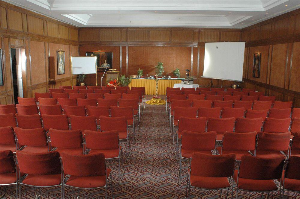 Goroomgo Bd - Excellent With Family, Parking Facilities