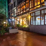 Sunflower Hotel