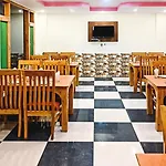 Treebo Dev With Valley View, Mall Road