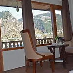 Hotel Alpas Manali