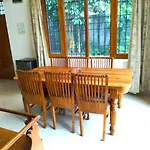 3 Bhk Shashwat Cottage With Inside Fire Place Manali