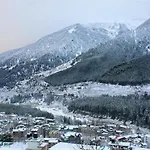 The View, Manali