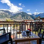 Hotel Rockland Inn , Manali