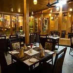 Hotel Kanishka 200M From Mall Road