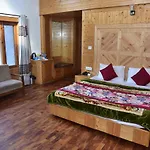 Chandertal Regency Hotel & Spa