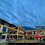 Hotel Beas River Retreat - A Riverside Hotel With Balcony