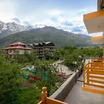 The Red Bird Cottages, Manali