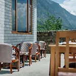 The Red Bird Cottages, Manali