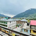 Radhika Cottage Manali