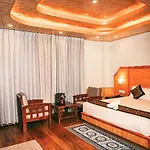 Old Manali Retreat