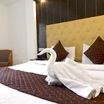 Beyond Stay Kenview Manali