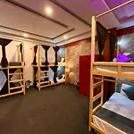 Hostel Backyard-Near Mall Road Manali