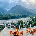 The Pahadi Resort, Manali - Riverview Resort