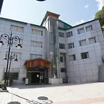 Manali Valley Resort